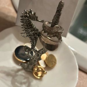 SEAHORSE vintage Trinket dish w ‘ Shell’ base